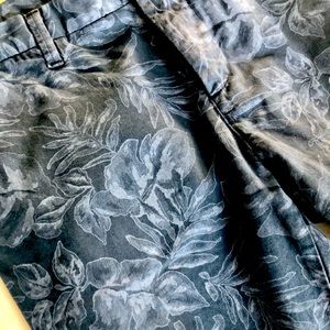 Sisley Italian men’s floral print chinos 32w 32l